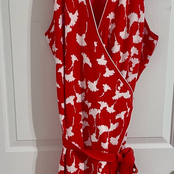 Diane Von Furstenberg Dresses & Skirts - Diane Von Furstenberg Coral & White Maxi Wrap Dress